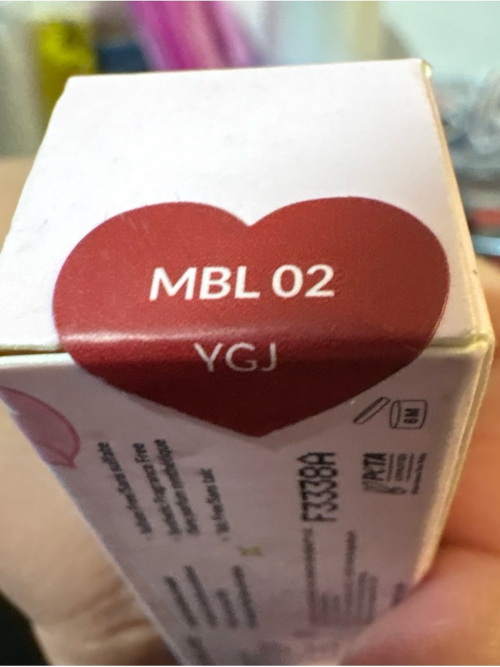 Chic Matte Lipstick - Red - Picture 3 of 3